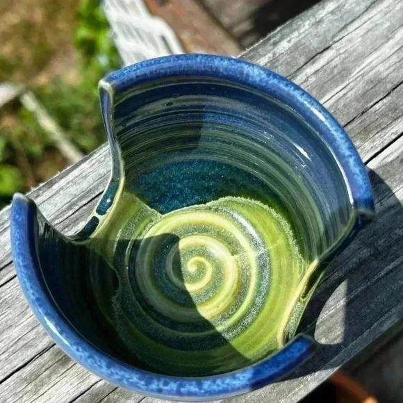 Hand Thrown Sponge Keeper Signed "Becky" Blue/Green Glaze - Picture 2 of 7